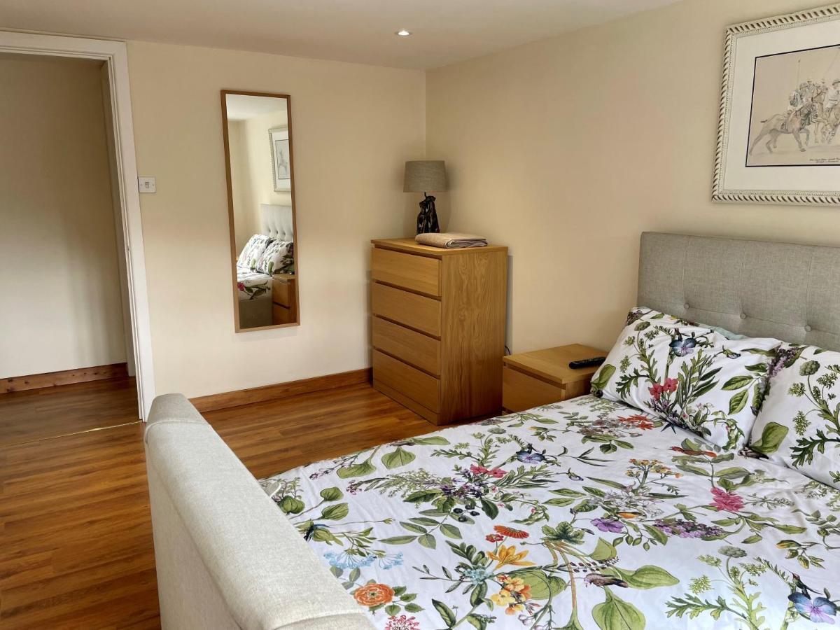 The Annex At Pantglas Farm Pontyclun Bagian luar foto